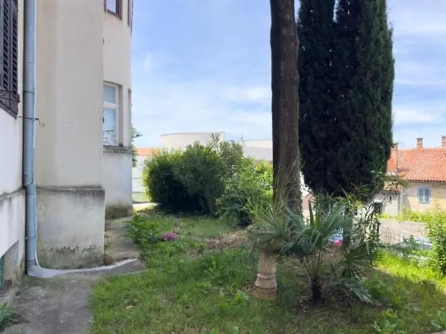Apartman Edo 4 プーラ