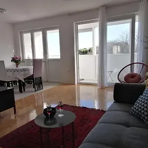 Apartman Sunny Spot, Pula